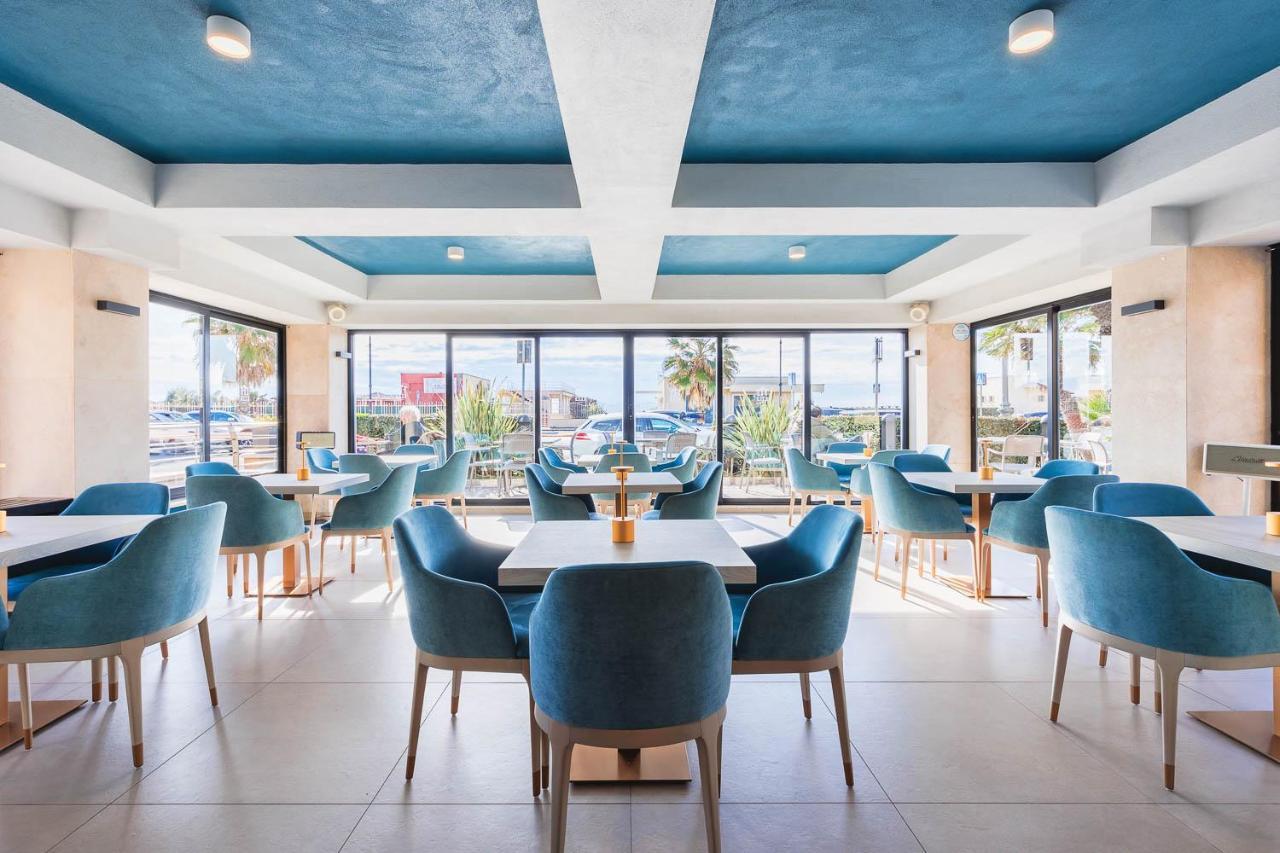 Fly Deco Hotel 4*